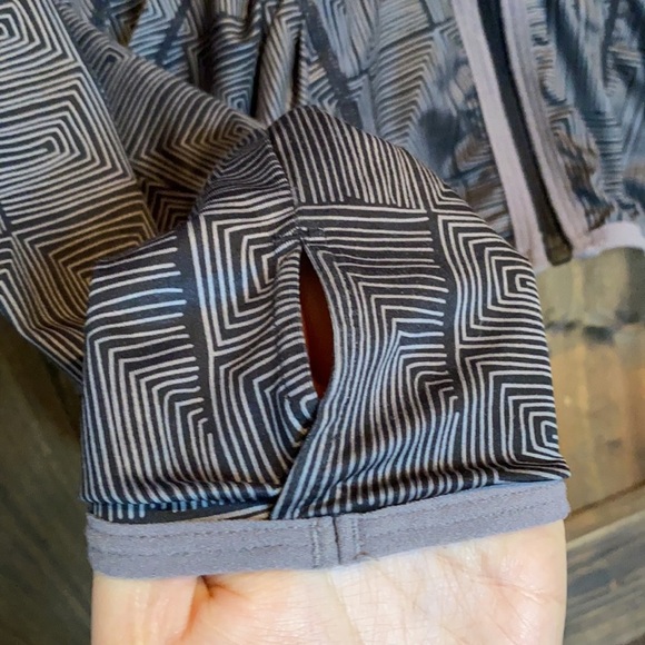 Lole UPF Protection Hooded Light Weight rashy Full Zip - Picture 5 of 10